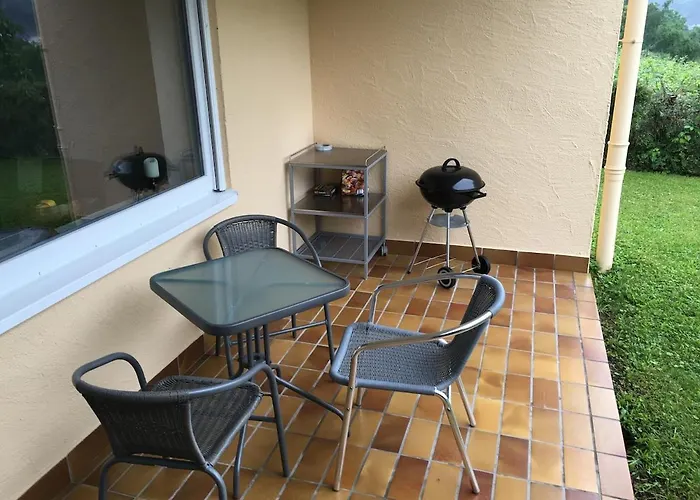 Mosel Valley View - Budget-friendly With Garage Apartamento